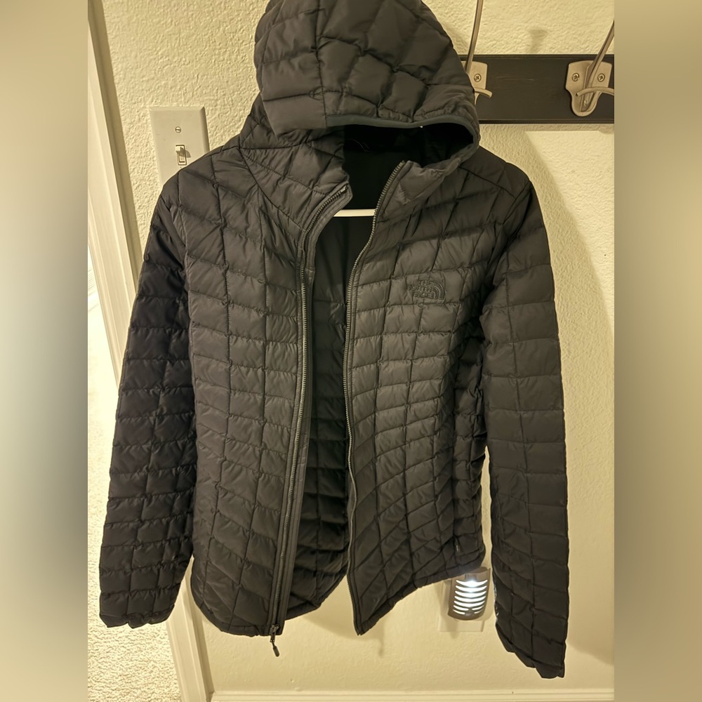 Women's North Face Thermoball Coat